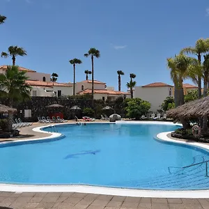 https://las-adelfas-2.in-canary-islands.com